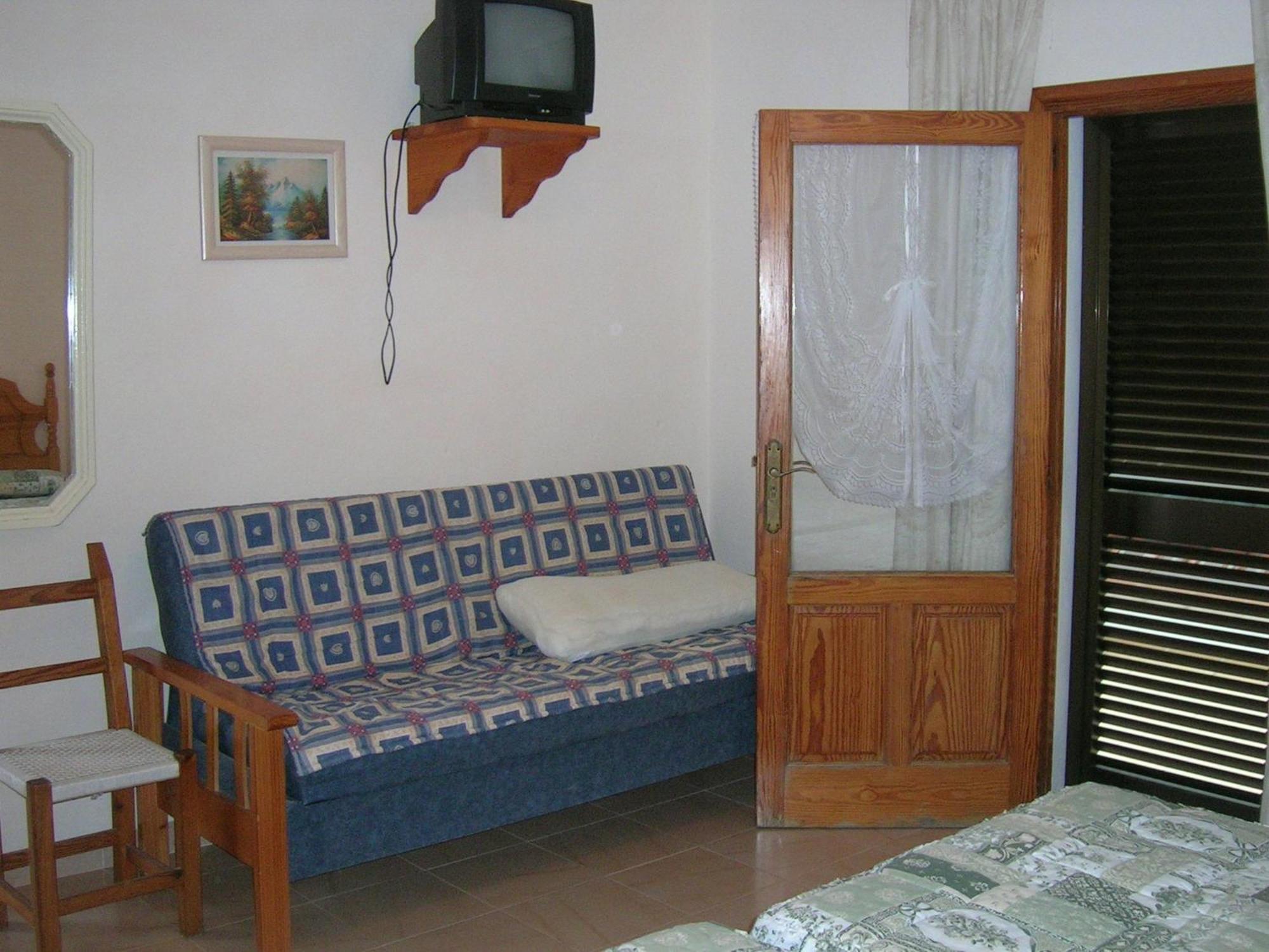 Pension Las Tres Golondrinas Playa DPlaya Des Figueral Extérieur photo
