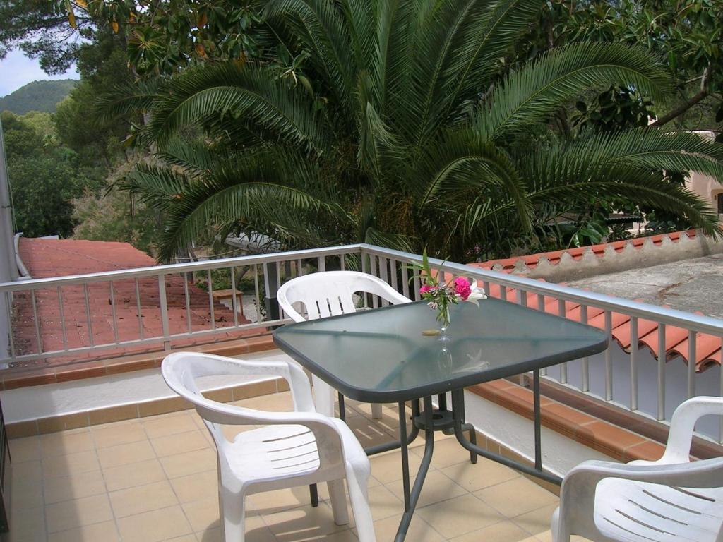 Pension Las Tres Golondrinas Playa DPlaya Des Figueral Extérieur photo